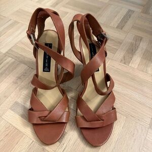 Steven By Steve Madden Tan Strappy Sandals. NWOT never worn, like new